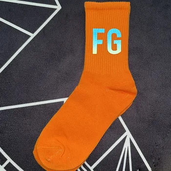 FG Unisex Ženske košarkaške čarape i muške čarape s po cijeloj površini Modni reflektirajućim slova Antibakterijski Впитывающие pot 1:1